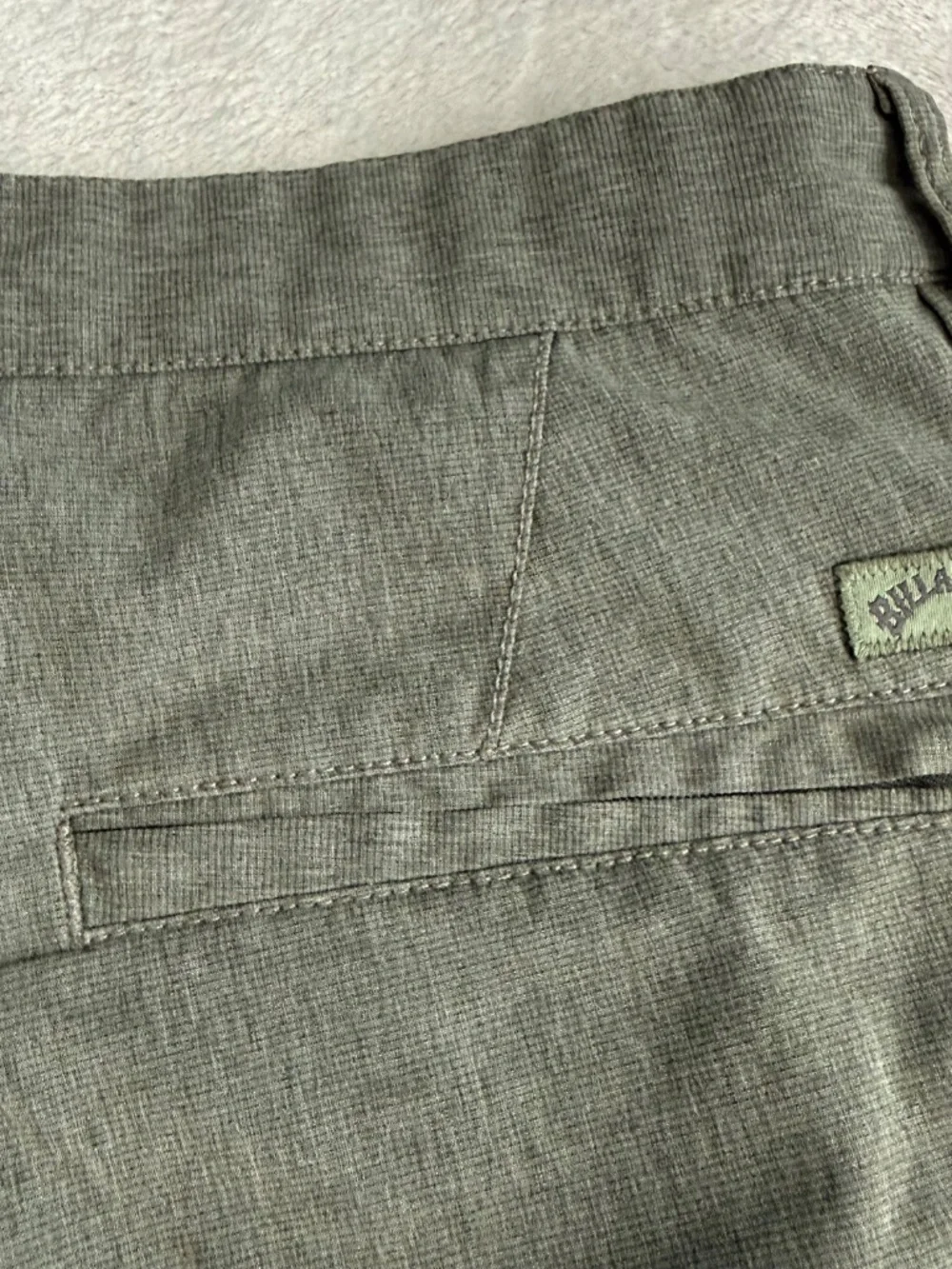 Billabong Recycler Crossfire Submersibles Mens Hybrid Shorts Size 28 Light Green